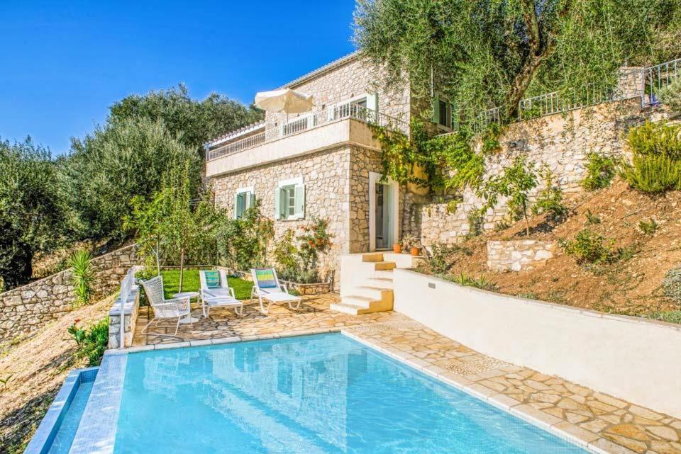 Vinglatouri Sleeps 5 With Pool Air Con And Wifi * Vigglatouri